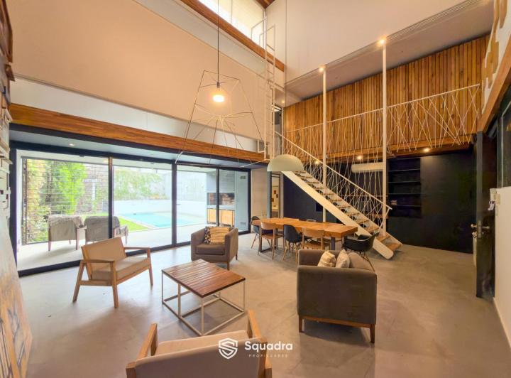 Casa · 190m² · 4 Ambientes · 1 Cochera
