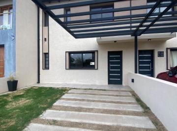 Casa de 5 ambientes, Córdoba · Docta - 3 Dorm + 2 Baños - Pileta!