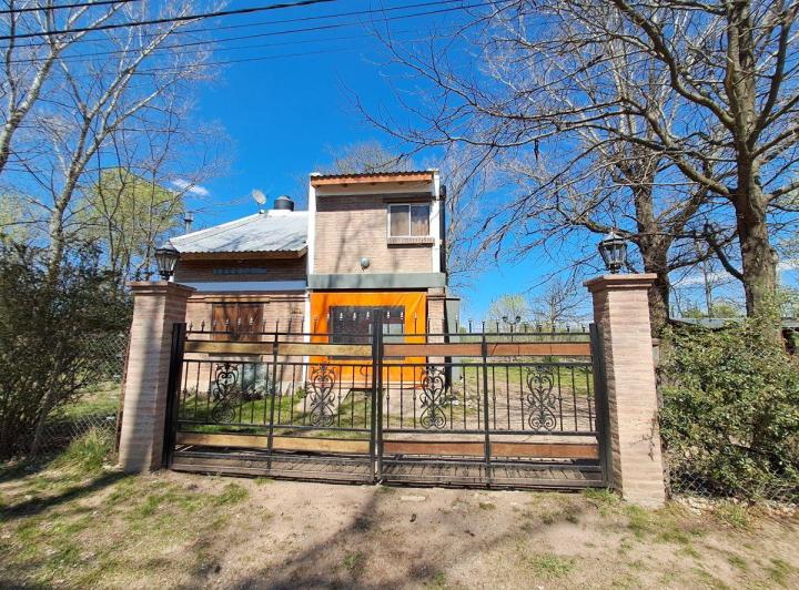 Casa · 99m² · 3 Ambientes · 1 Cochera