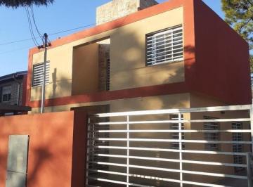 PH · 200ha · 3 Ambientes · 1 Cochera · En Alquiler | 2 Dorm.| Bv. Mitre y Gral Paz | Funes