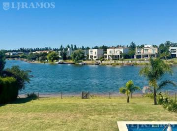 Casa · 250m² · 6 Ambientes · 2 Cocheras · Casa a La Laguna con 4 Dorm. en Venta en Santa Teresa