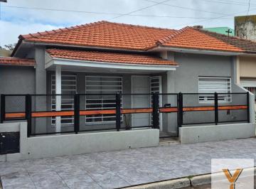 Casa · 100m² · 3 Ambientes · Casa en Venta - 2 Dorm. 2 Baños - Necochea