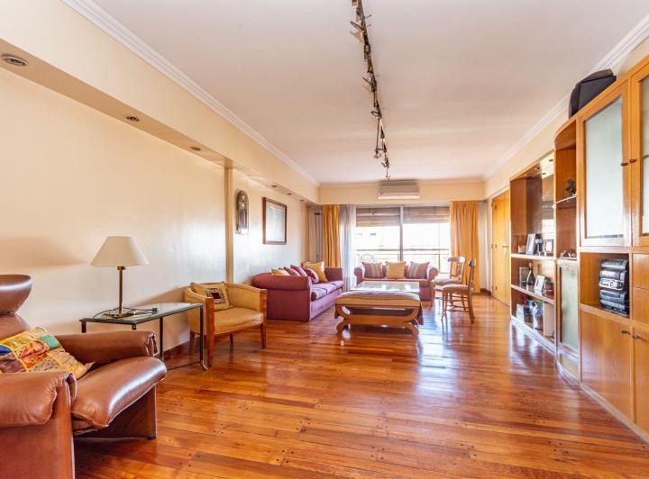 Departamento · 151m² · 5 Ambientes · 1 Cochera