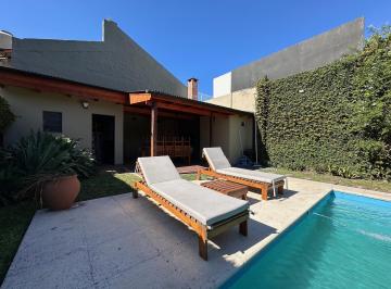 Casa · 200m² · 5 Ambientes · 2 Cocheras · Casa - Temperley Este
