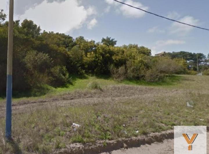 Terreno · 902m²