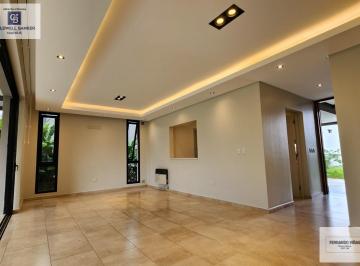 Casa · 390m² · 5 Ambientes · 2 Cocheras · Casa de Una Planta Barrio Privado Alto Verde 3