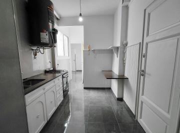 Departamento · 104m² · 4 Ambientes · Departamento en Alquiler Fte C/ Bcon