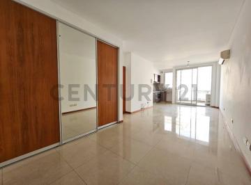 Departamento · 30m² · 1 Ambiente · Alquiler de Monoambiente con Balcón en Flores