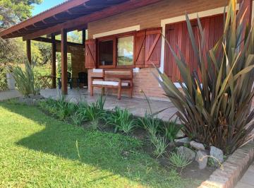 Casa · 90m² · 4 Ambientes · 1 Cochera · Venta Casa 2 Dorm C/pileta V. General Belgrano Cba
