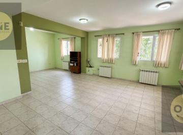 Casa · 230m² · 5 Ambientes · 1 Cochera · Casa en San Carlos de Bariloche