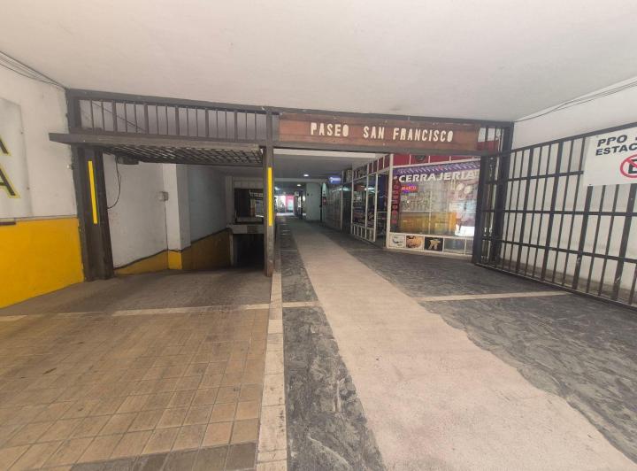 Oficina comercial · 43m² · 4 Ambientes · 1 Cochera
