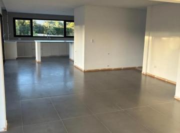 Casa · 250m² · 6 Ambientes · Casa en Alquiler - 4 Dorm. 3 Baños - Pinamar
