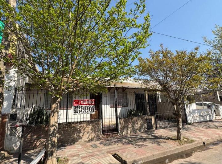 Casa · 120m² · 7 Ambientes · 1 Cochera
