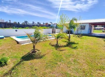 Casa · 90m² · 3 Ambientes · 2 Cocheras · Casa 2 Dorm. en Sauce Montrull, Gran Terreno