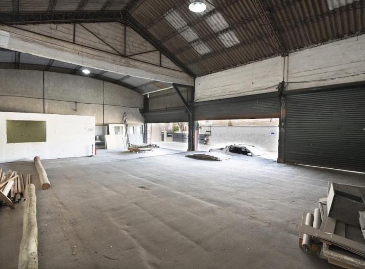 Bodega-Galpón · 204m²