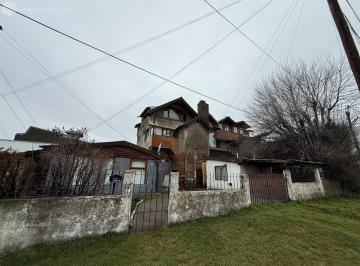 Casa · 317m² · 1 Cochera · Casa en San Carlos de Bariloche