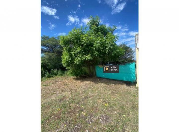 Terreno · 300m²