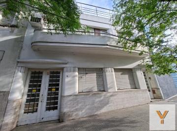 PH · 183m² · 6 Ambientes · PH en Venta - 5 Dorm. 3 Baños - Parque Chacabuco