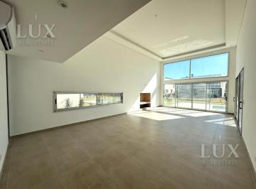 Casa · 328m² · 5 Ambientes · 3 Cocheras · Casa en Venta Araucarias Puertos del Lago