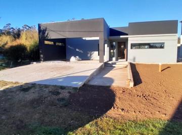 Casa · 136m² · 3 Ambientes · Moderna Casa a Terminar en Country Costa del Sol, Mar Chiquita