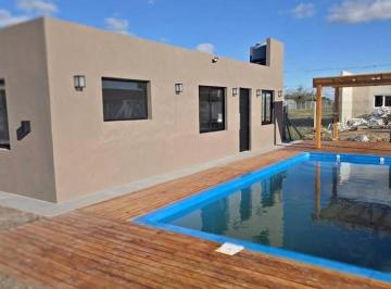 Casa · 40m² · 2 Ambientes · Casa en Venta - 1 Dormitorio 1 Baño - 300 m - La Plata