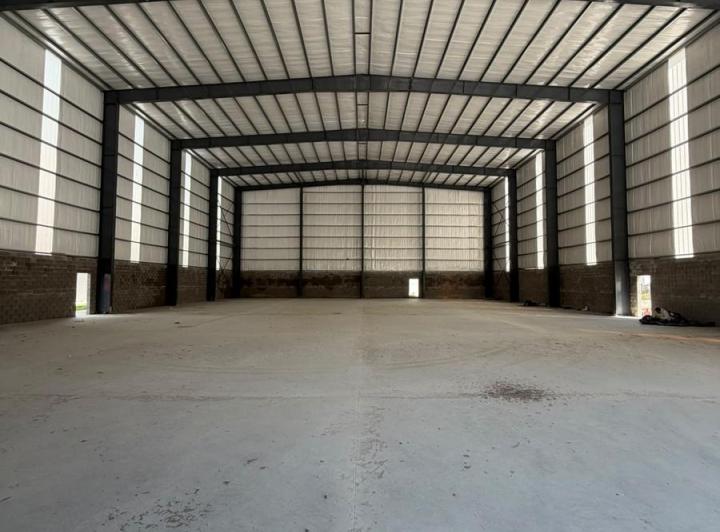 Local comercial · 1350m²