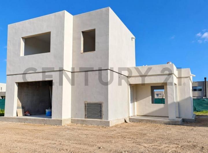 Casa · 89m² · 3 Ambientes · 1 Cochera