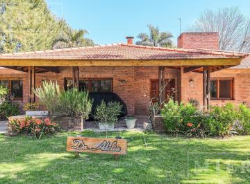 Casa · 218m² · 6 Ambientes · 3 Cocheras · Casa en Venta en Highland Park