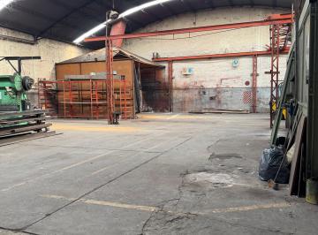 Bodega-Galpón de 3 ambientes, Lomas de Zamora · Galpòn 600 m² Sobre Av.