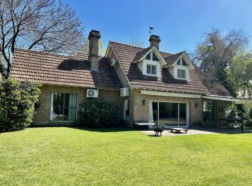 Casa · 200m² · 4 Ambientes · 2 Cocheras · Alquiler Temporario en Martindale Country Club