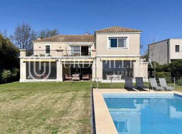 Casa · 460m² · 12 Ambientes · 3 Cocheras · Casa en Estancias del Pilar en El Barrio La Paz