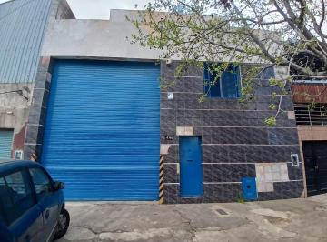 Bodega-Galpón · 408m² · 1 Ambiente · Amplio Galpón en Importante Zona Industrial.