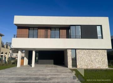 Casa · 200m² · 4 Dormitorios · 2 Cocheras · Venta /alquiler - Greenville Polo