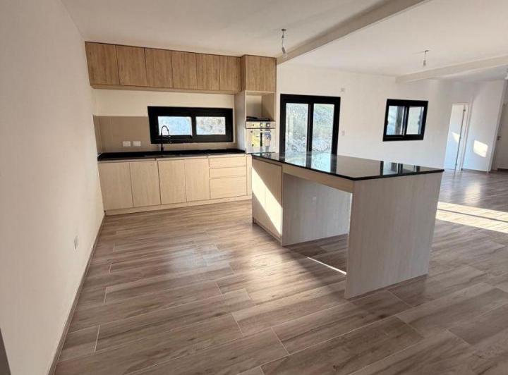 Casa · 285m² · 5 Ambientes