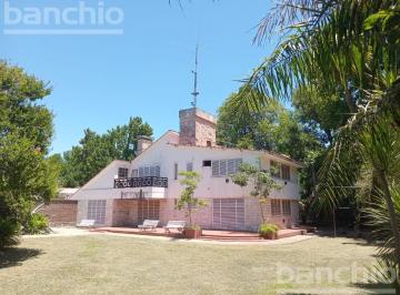 Casa · 418m² · 5 Ambientes · 5 Cocheras · Venta de Casa 4 Dorm. - Fisherton