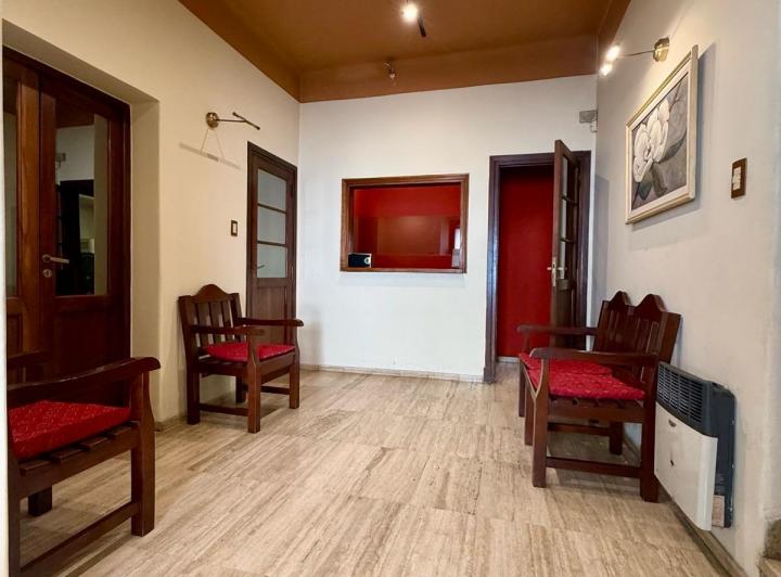 Casa · 145m² · 8 Ambientes