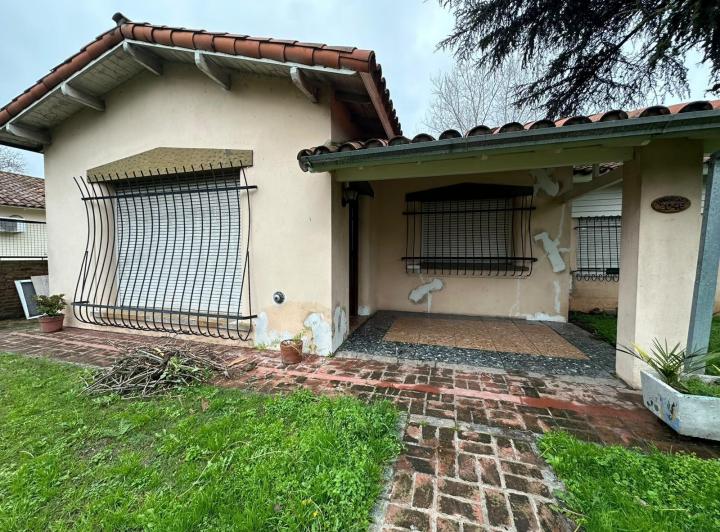 Casa · 120m² · 5 Ambientes · 2 Cocheras