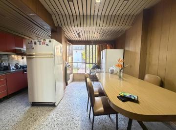 Casa · 180m² · 7 Ambientes · 1 Cochera · Casa de 3/4 Dorrmitorios con Cochera y Parrillero