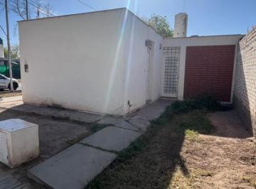 Casa · 5 Ambientes · 1 Cochera · Casa en Las Heras