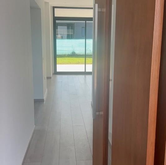 Casa · 145m² · 5 Ambientes · 2 Cocheras