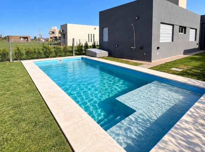 Casa · 100m² · 4 Ambientes · 1 Cochera