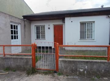 Casa · 50m² · 3 Ambientes · 2 Cocheras · Venta Casa 3 Amb en Altos de Podesta