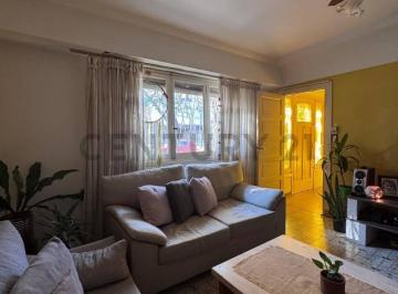 Casa · 385m² · 4 Ambientes · Casa Venta Villa Raffo 4 Ambientes con Deposito Taller Apto Banco