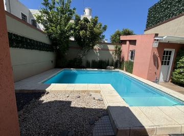 UGX-UGX-117_2 · Casa en Venta en Ramos Mejia