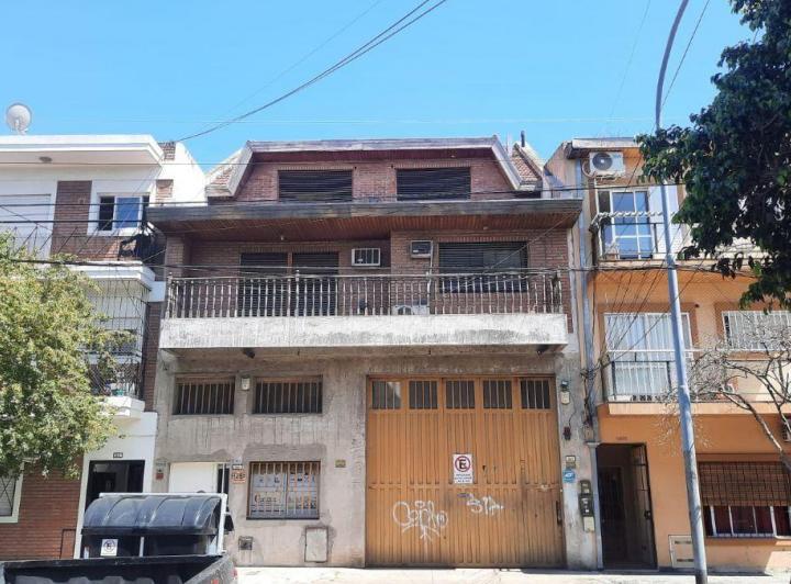 Casa · 203m² · 5 Ambientes · 1 Cochera