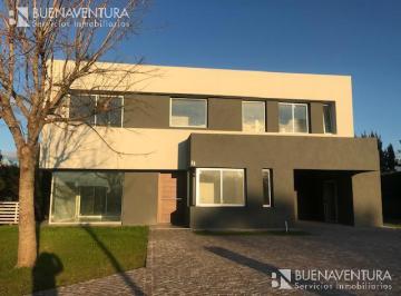 Casa · 242m² · 4 Dormitorios · 2 Cocheras · Impecable! - Fincas de Iraola II