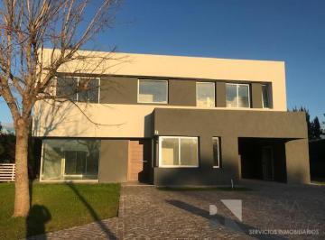 Casa · 242m² · 4 Dormitorios · 2 Cocheras · Impecable! - Fincas de Iraola II