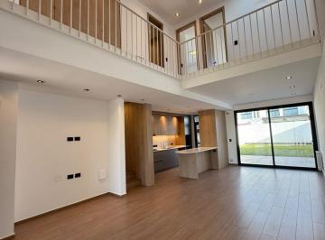 Casa · 145m² · 5 Ambientes · 2 Cocheras · Duplex en Venta 3 Dorm en Campo Chico Cordoba