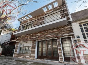 PH · 204m² · 9 Ambientes · 1 Cochera · PH de 9 Amb. Cochera, Ptios y Tza Propia. 333 m² Totales. Devoto