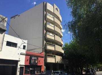 Departamento de 3 ambientes, La Plata · Semipiso en Alquiler en 41 Entre 12 y 13